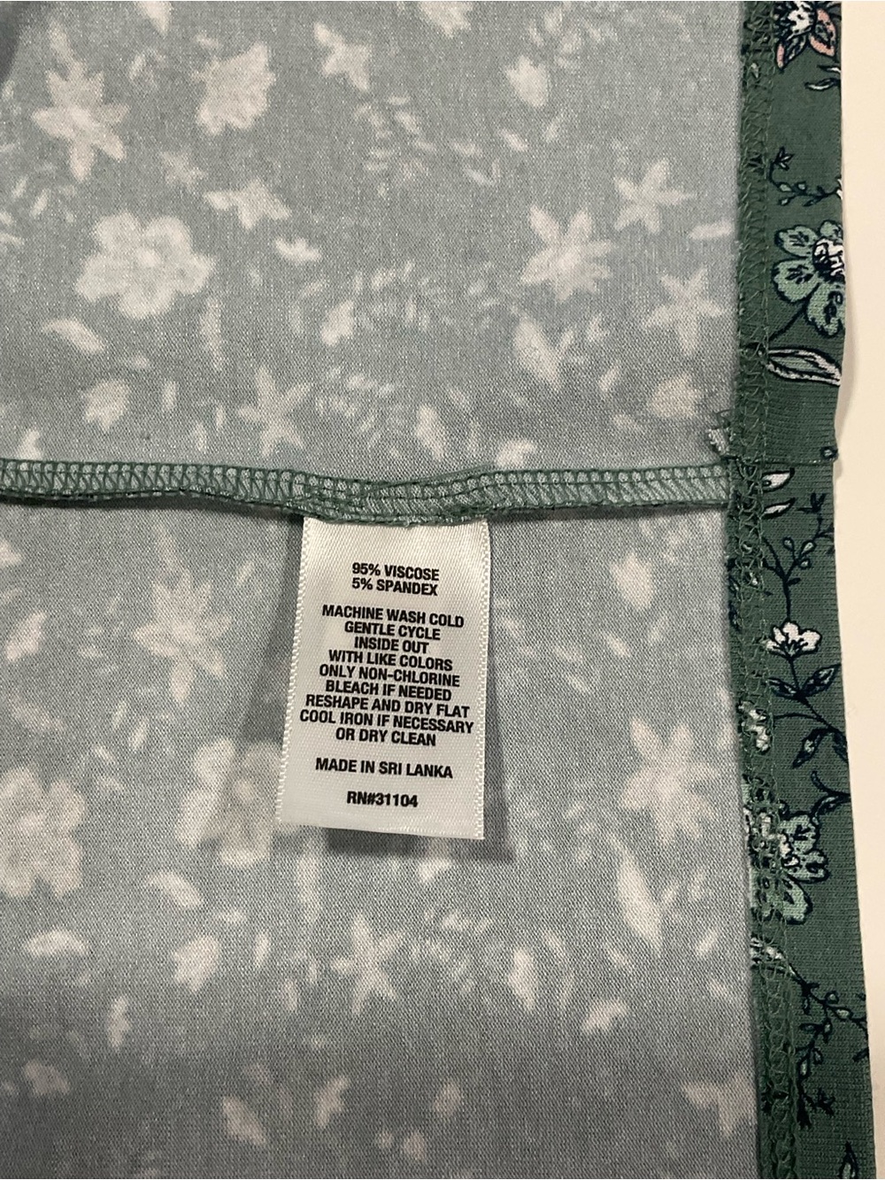 Wonderly Teal Green Floral Button-Tiered Short Sleeve Tunic - Picture 8 of 10